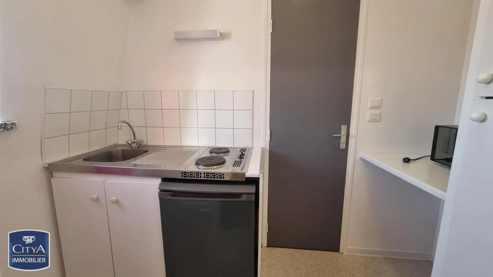 Photo 2 Appartement 1 pièce 20.31m²