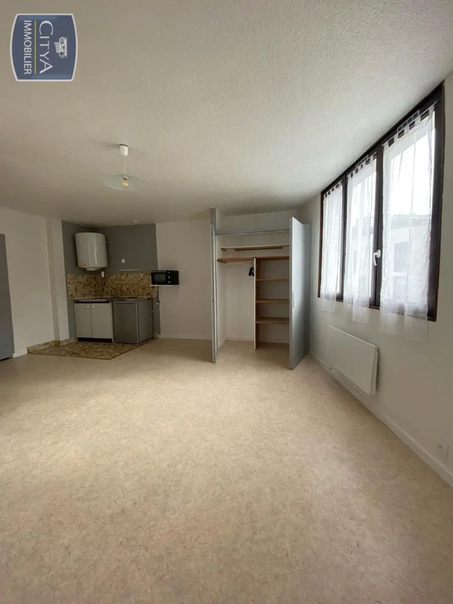 Photo 1 Appartement 1 pièce 28.3m²