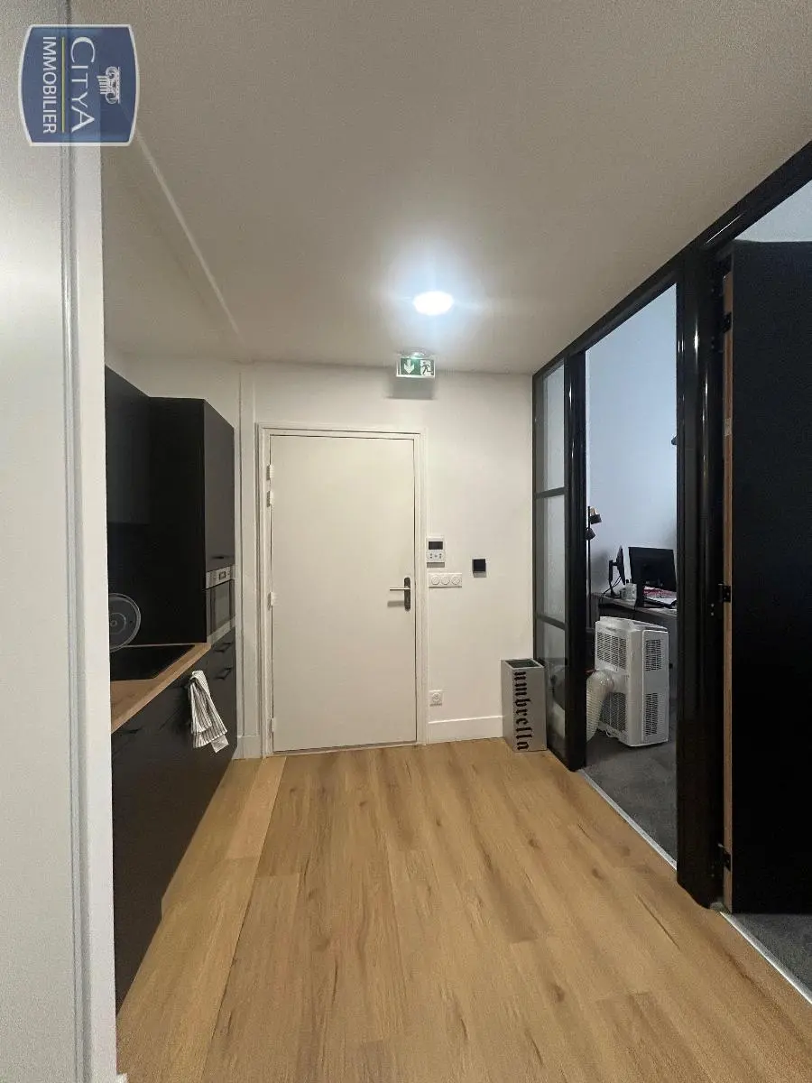 Photo 9 Local Commercial