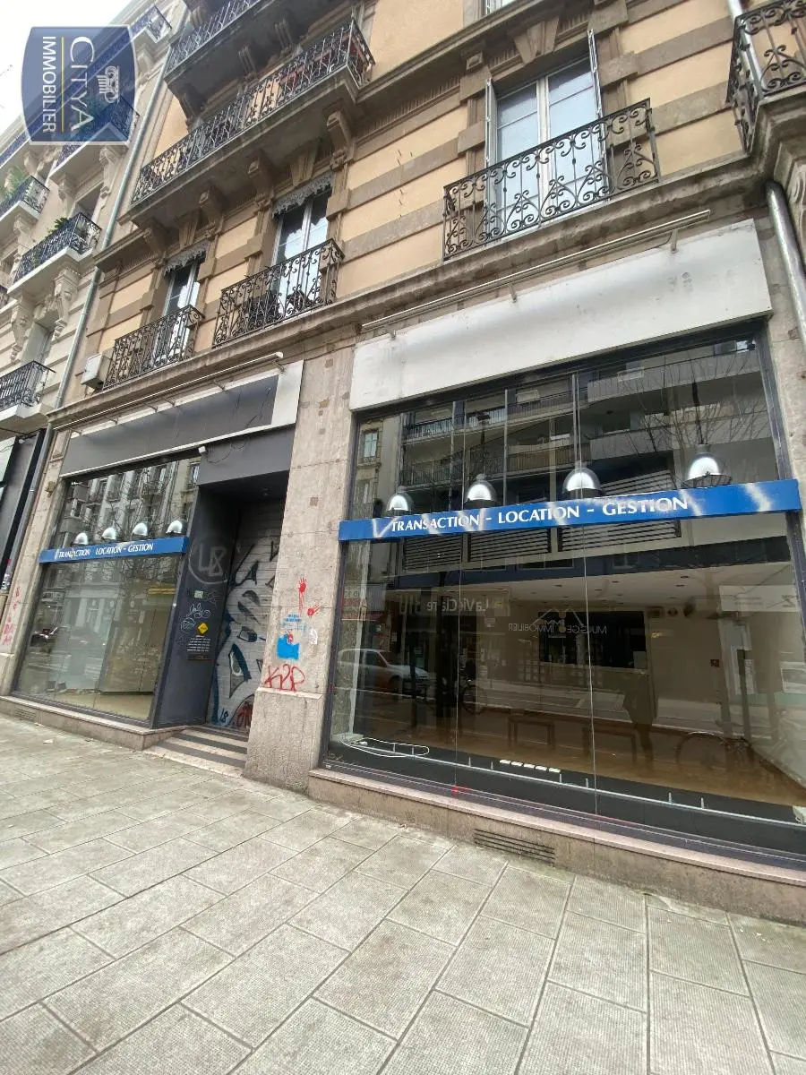 Photo Local Commercial 265.24m²