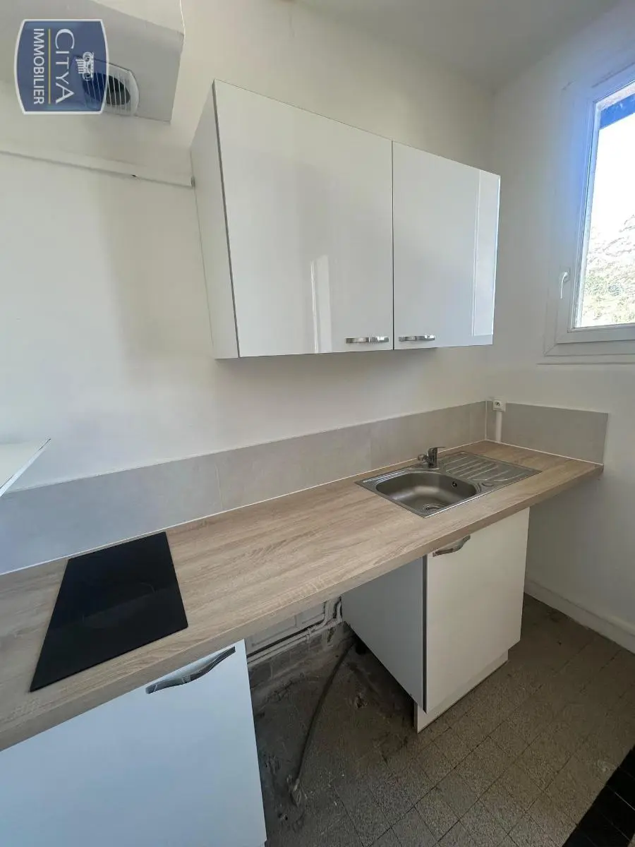 Photo 1 Appartement 1 pièce 28m²