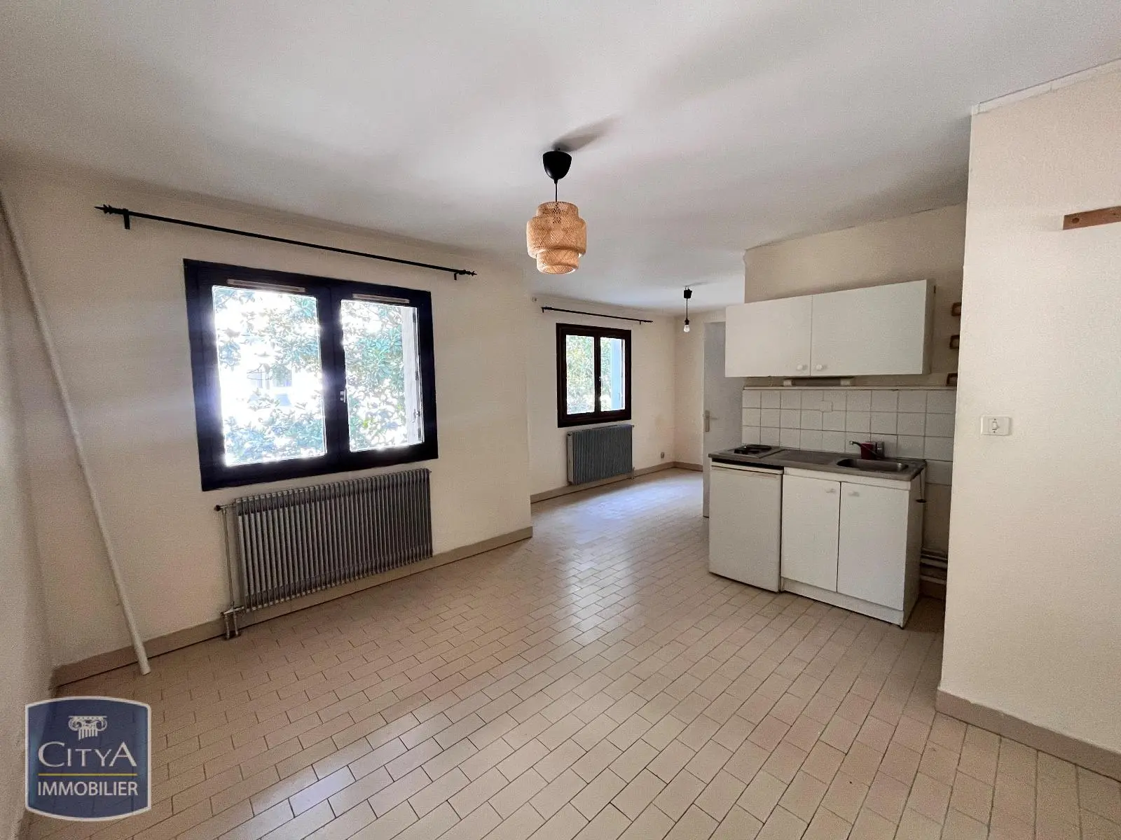 Photo 2 Appartement 1 pièce 27.99m²