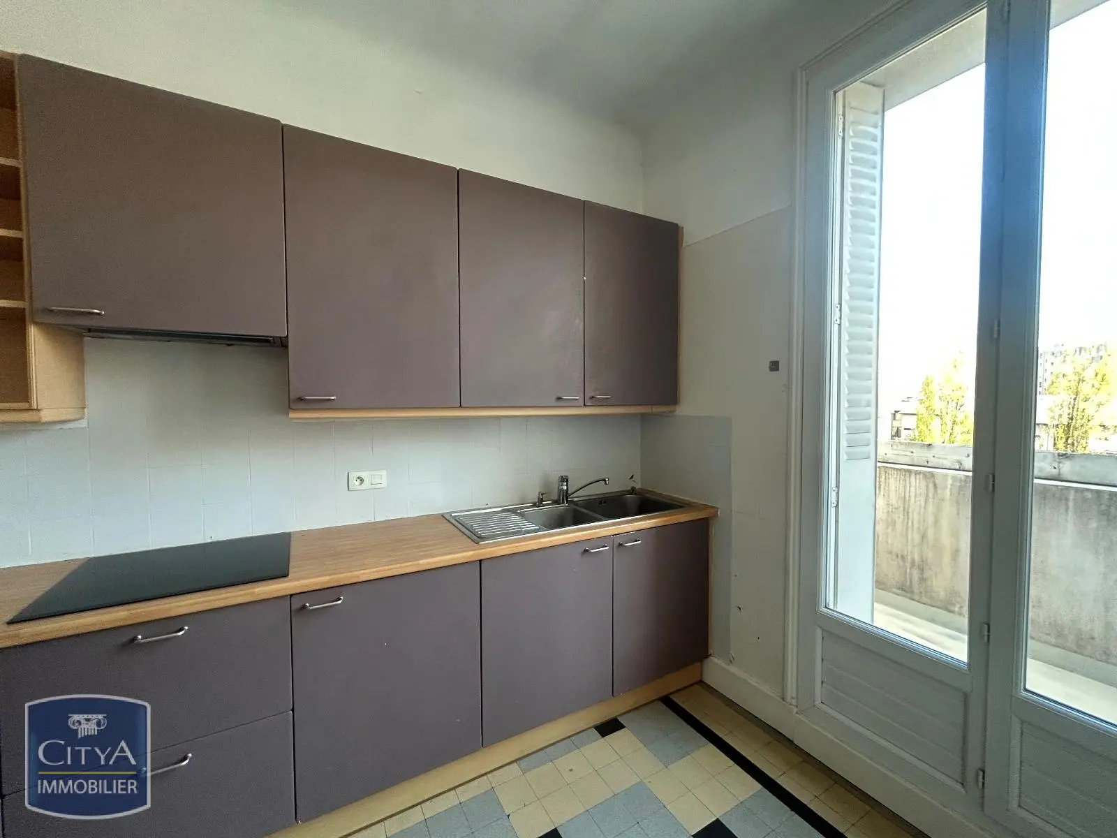 Photo 1 Appartement 2 pièces 67.82m²