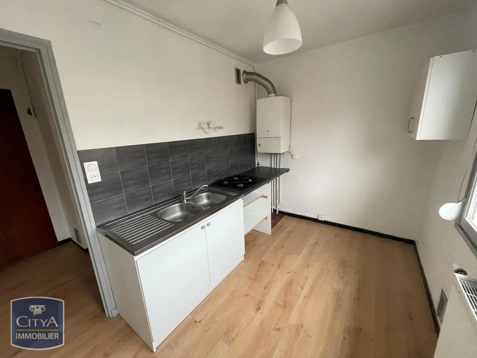 Photo 1 Appartement 1 pièce 29m²