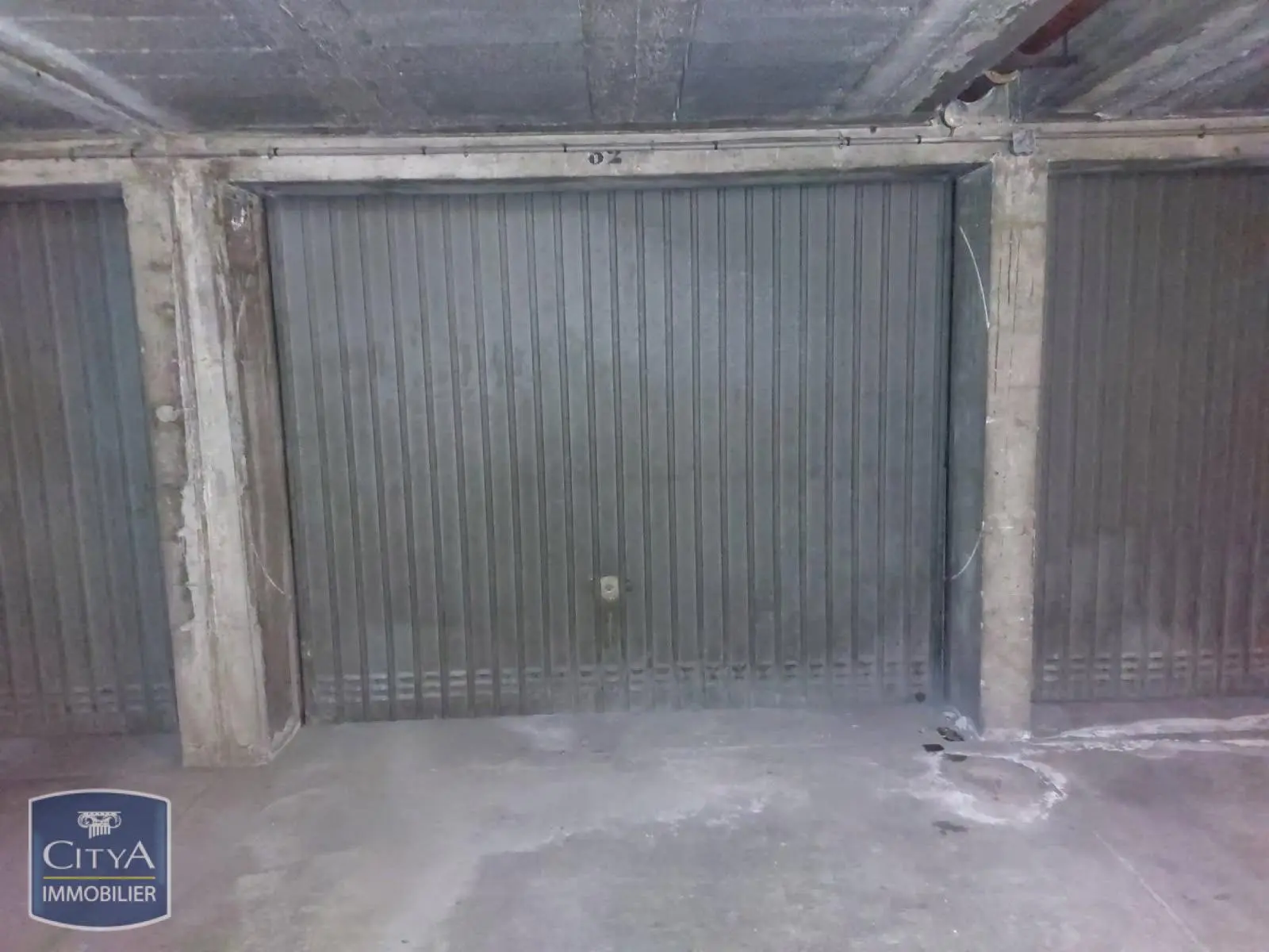 Photo 1 Parking