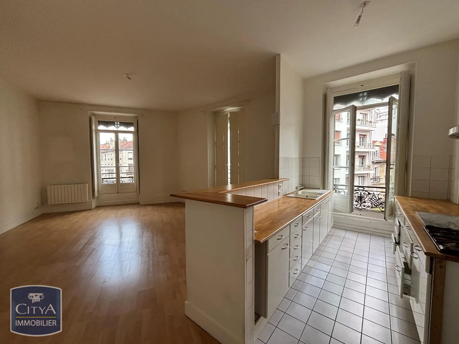 Photo 1 Appartement 2 pièces 61.54m²