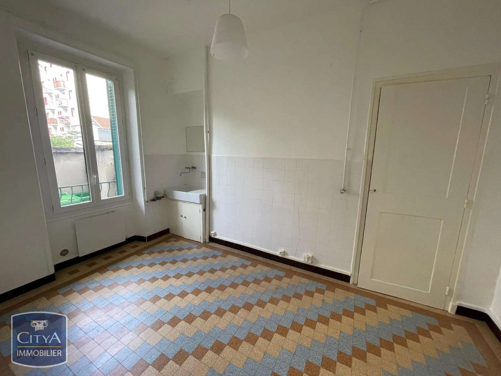Photo 3 Appartement 1 pièce 32.47m²