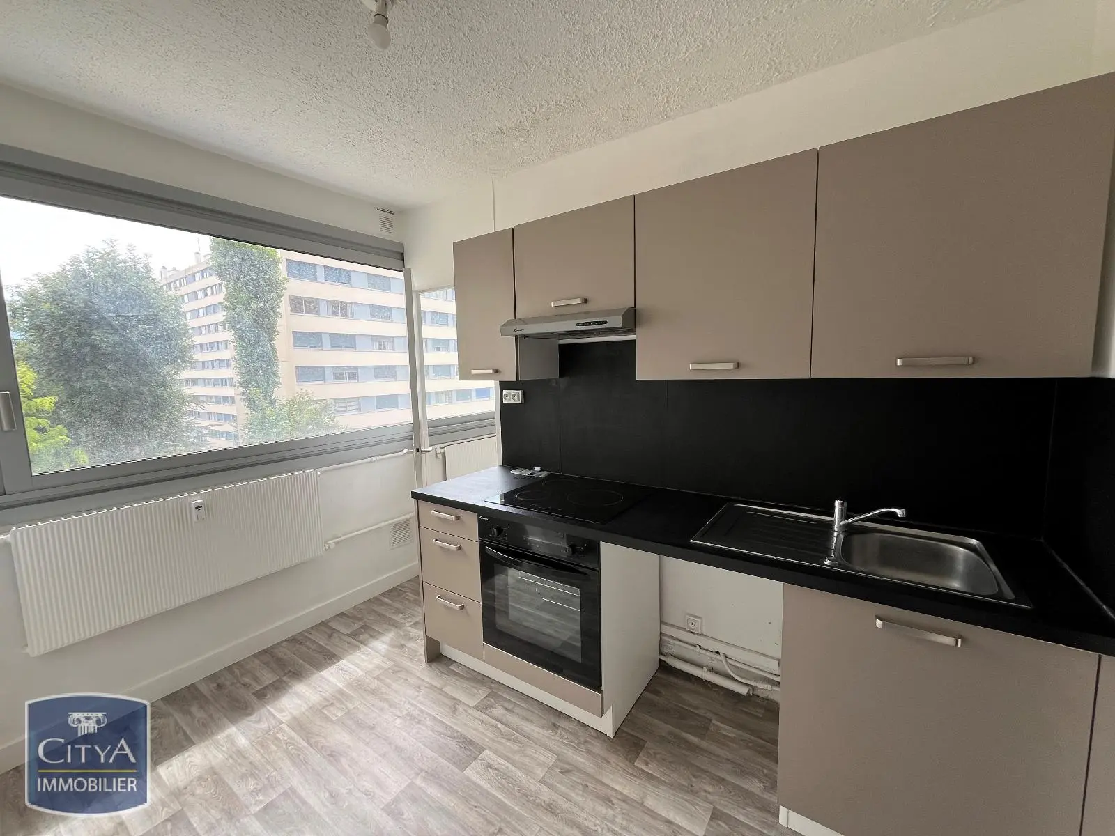 Photo 1 Appartement 4 pièces 77.51m²