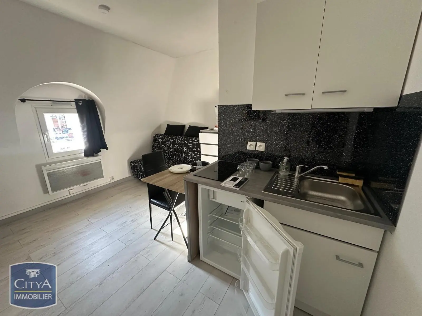 Photo 2 Appartement 1 pièce 13.37m²