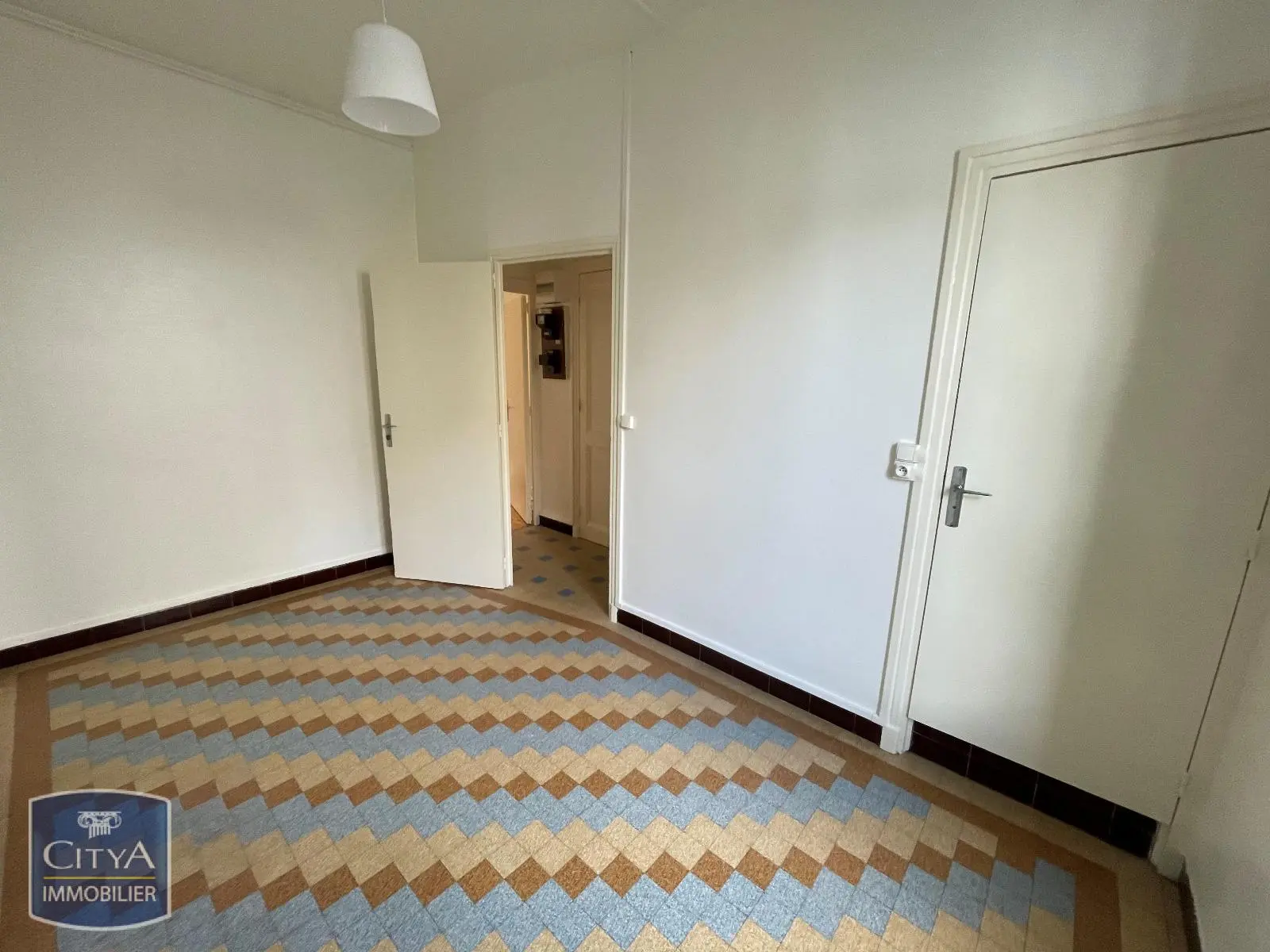 Photo 4 Appartement 1 pièce 32.47m²