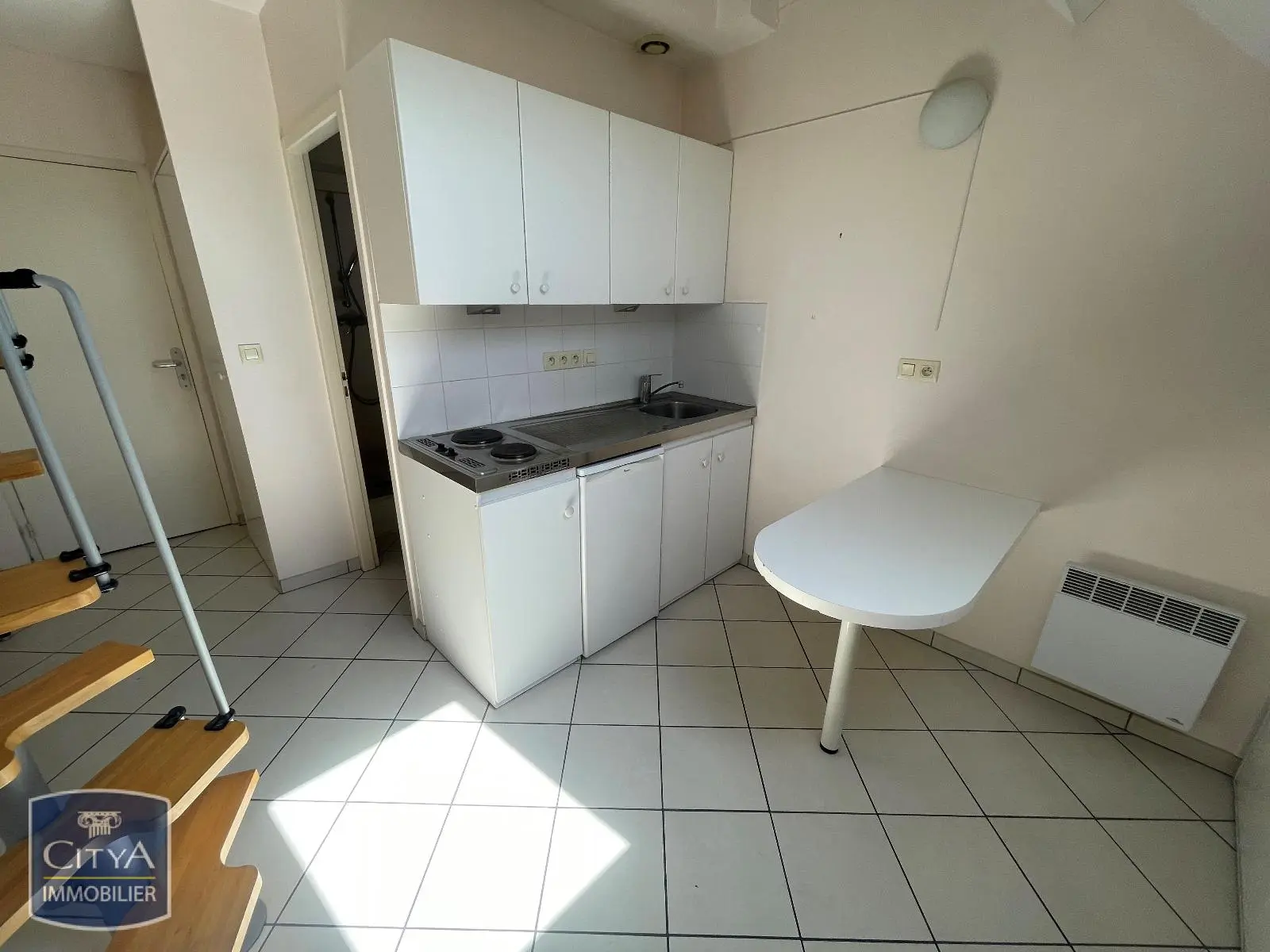 Photo 2 Appartement 1 pièce 16.89m²