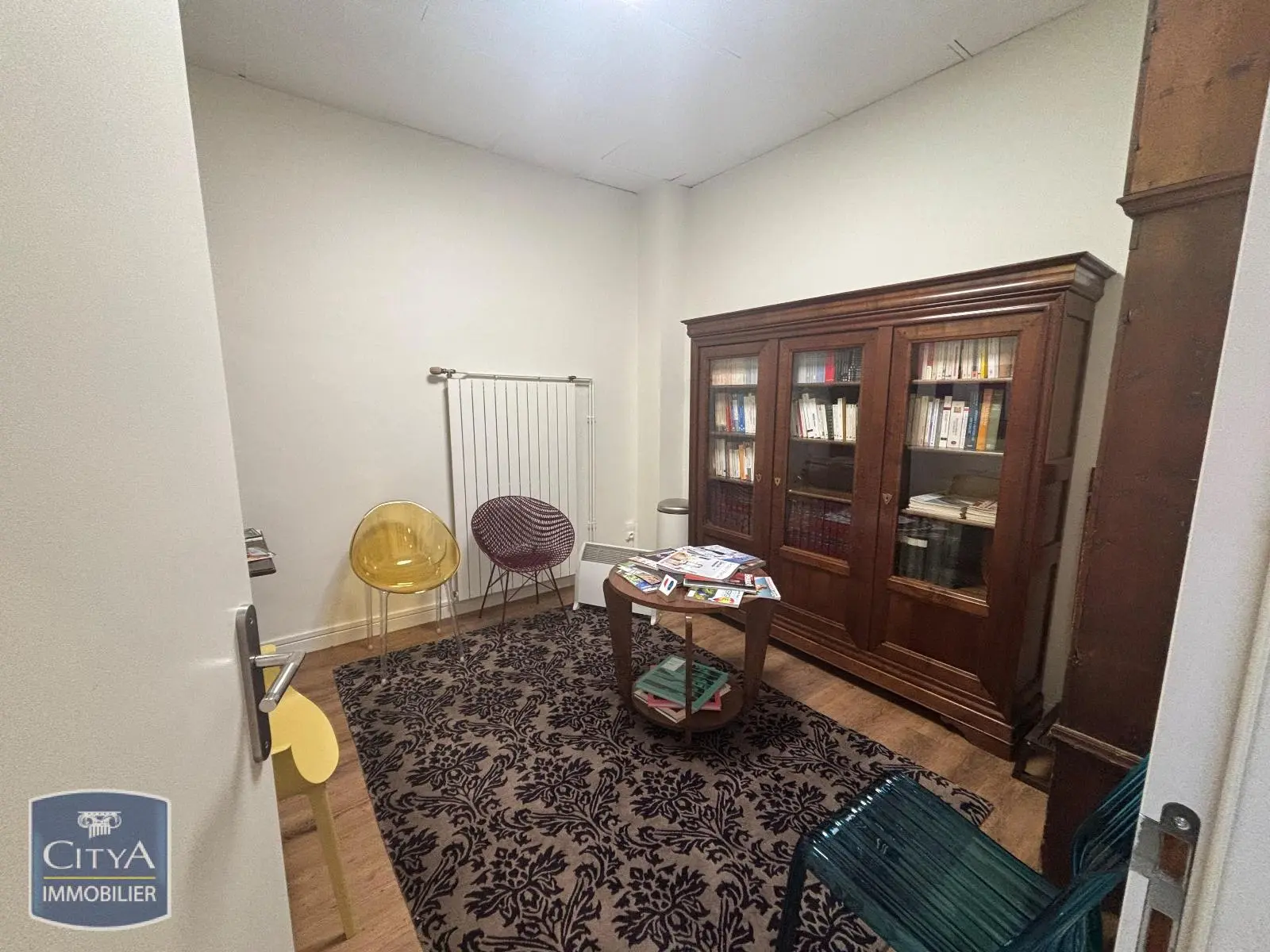 Photo 5 Local Commercial