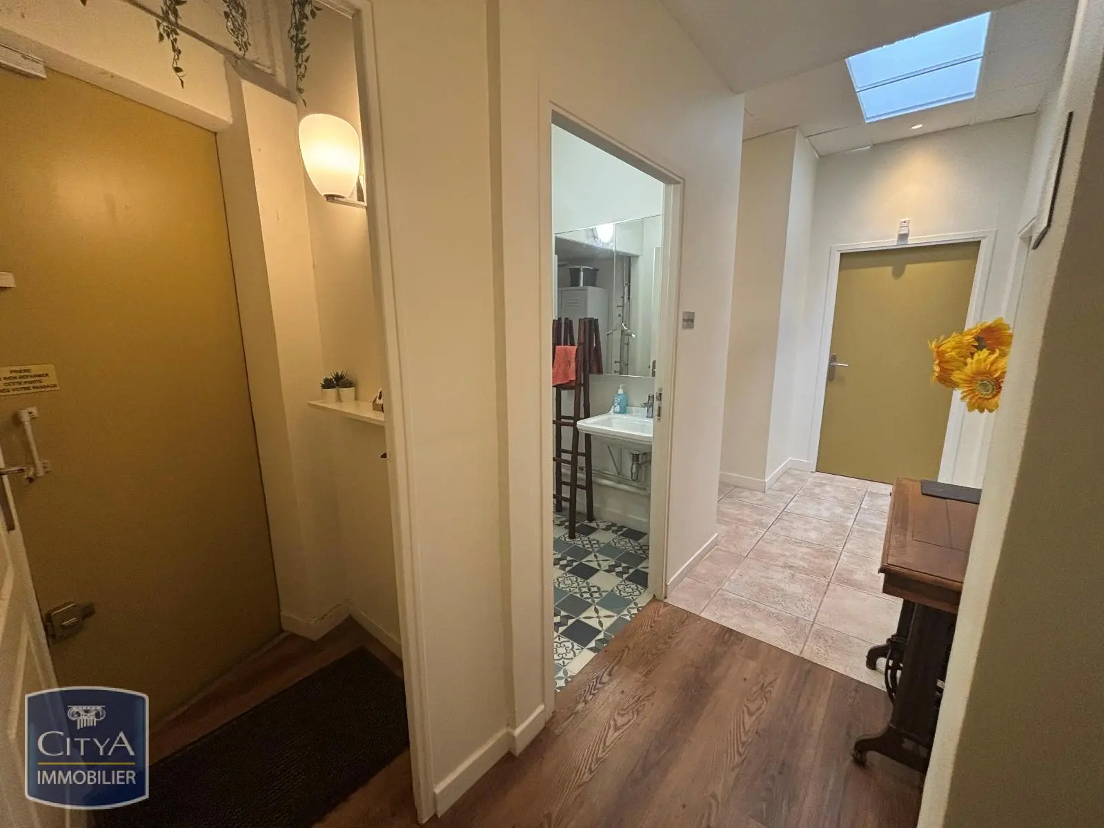 Photo 3 Local Commercial