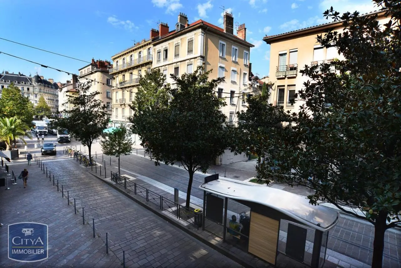 Photo 1 Appartement 1 pièce 25.24m²