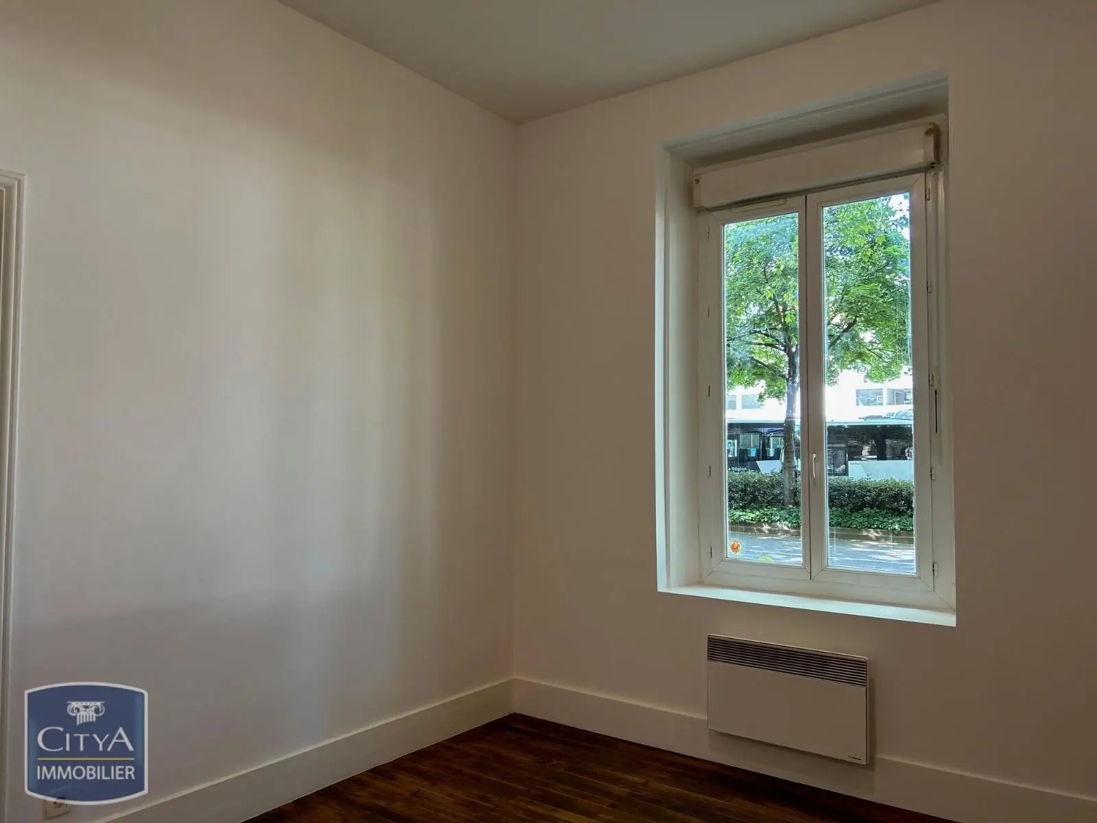 Photo 2 Appartement 1 pièce 39m²