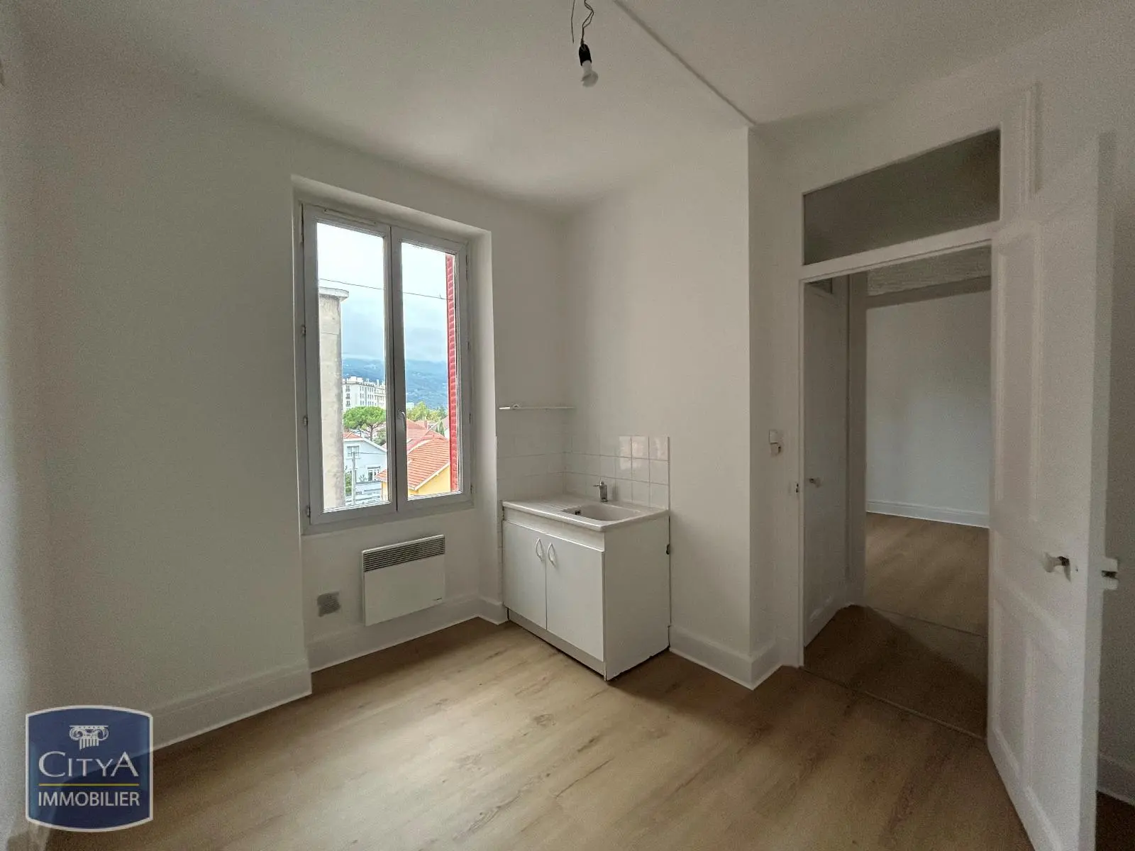 Photo 1 Appartement 1 pièce 24.75m²