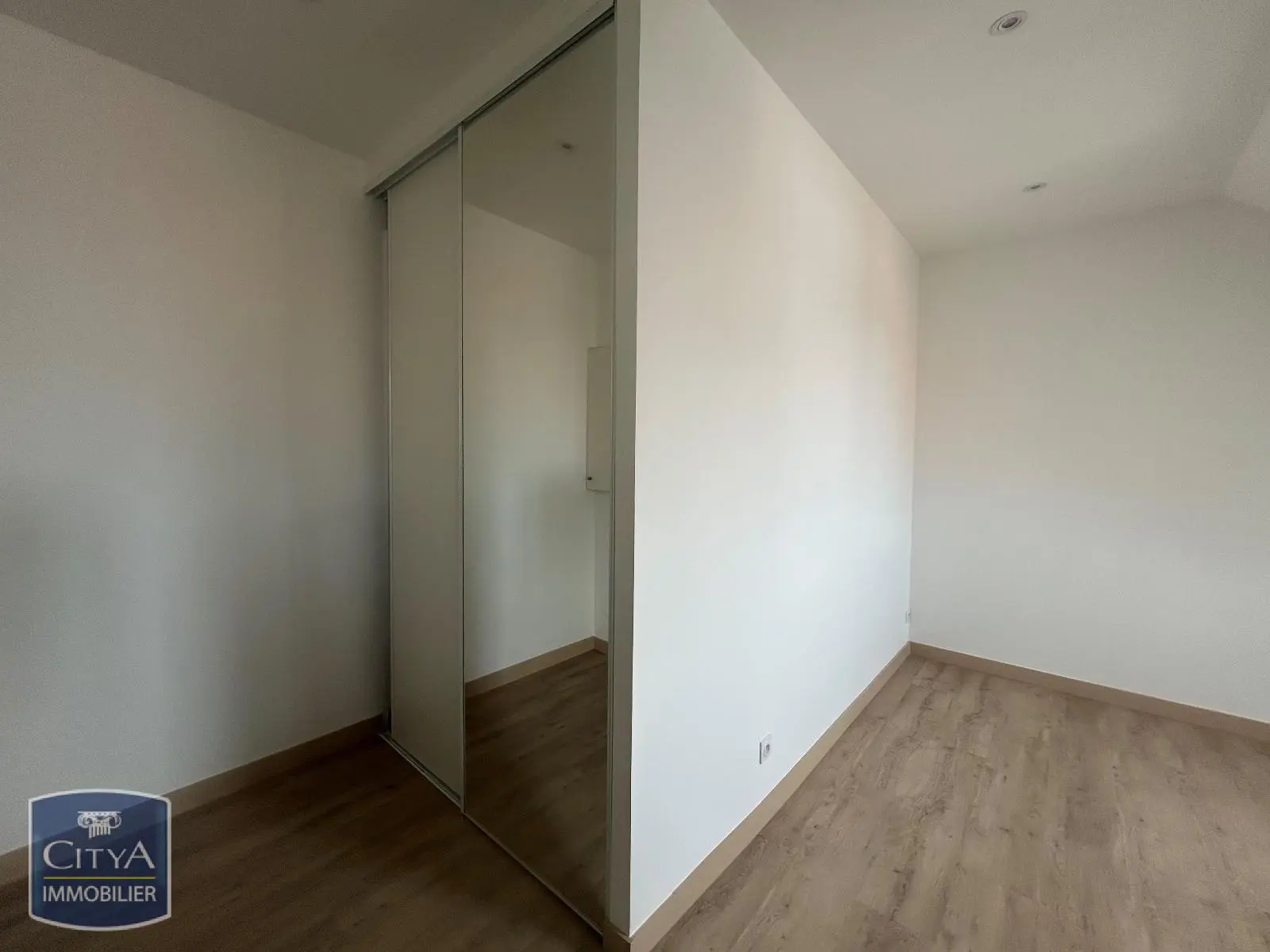 Photo 2 Appartement 1 pièce 22.09m²