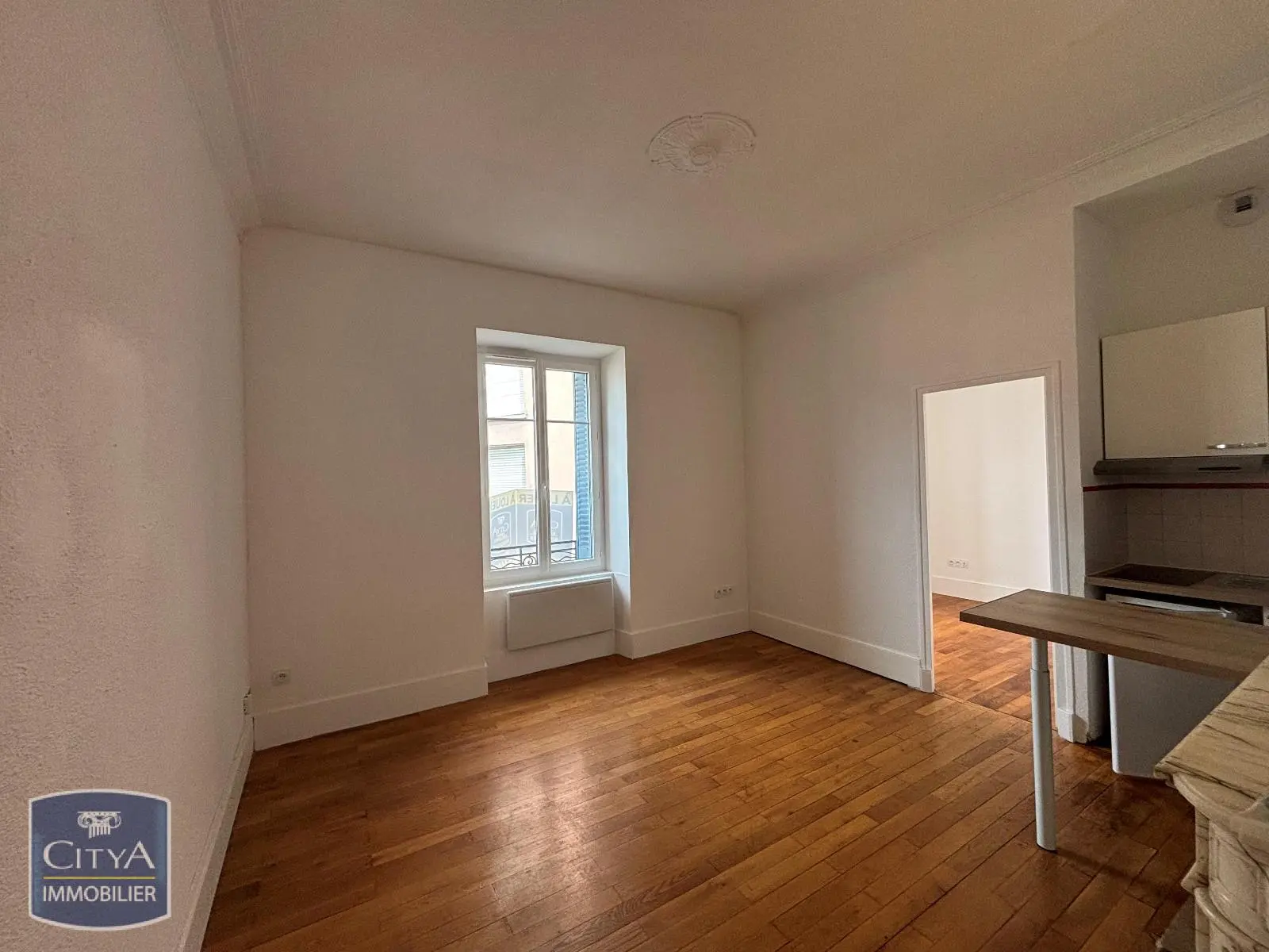 Photo 1 Appartement 1 pièce 28.2m²