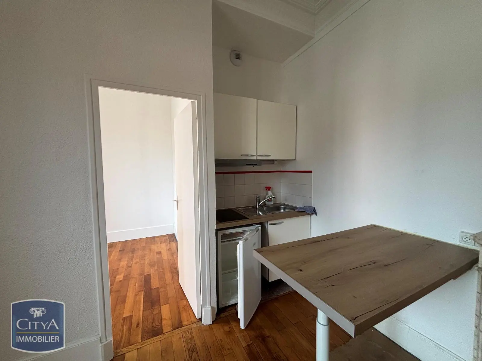 Photo 2 Appartement 1 pièce 28.2m²