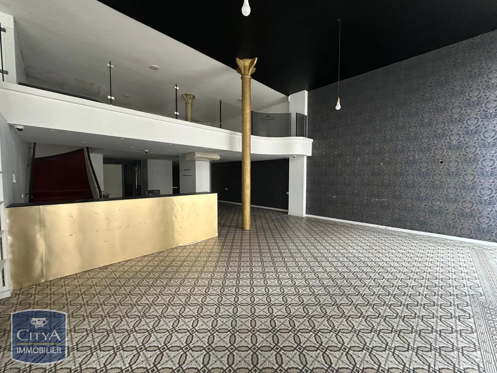 Photo 6 Local Commercial