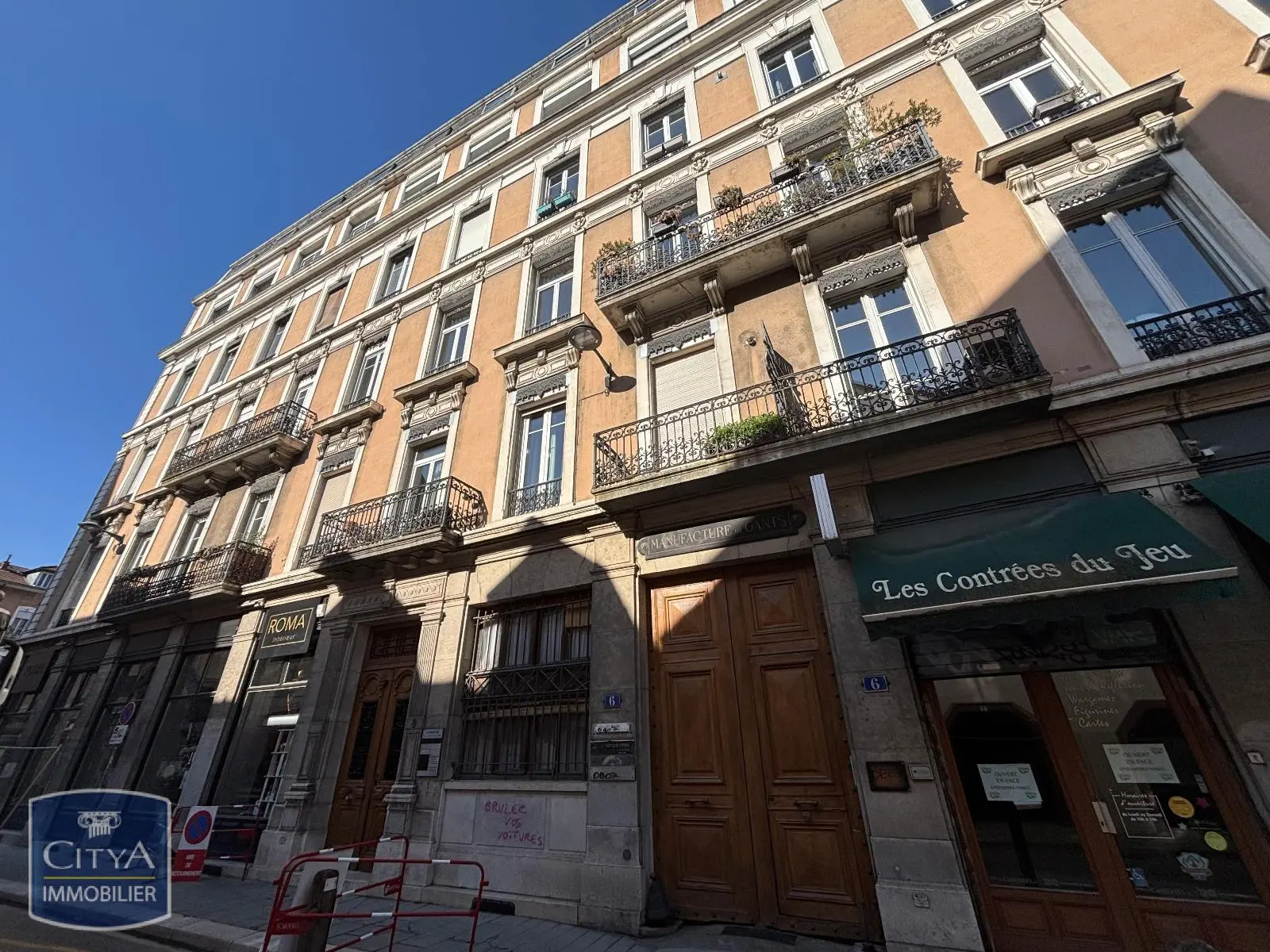 Photo 1 Local Professionnel