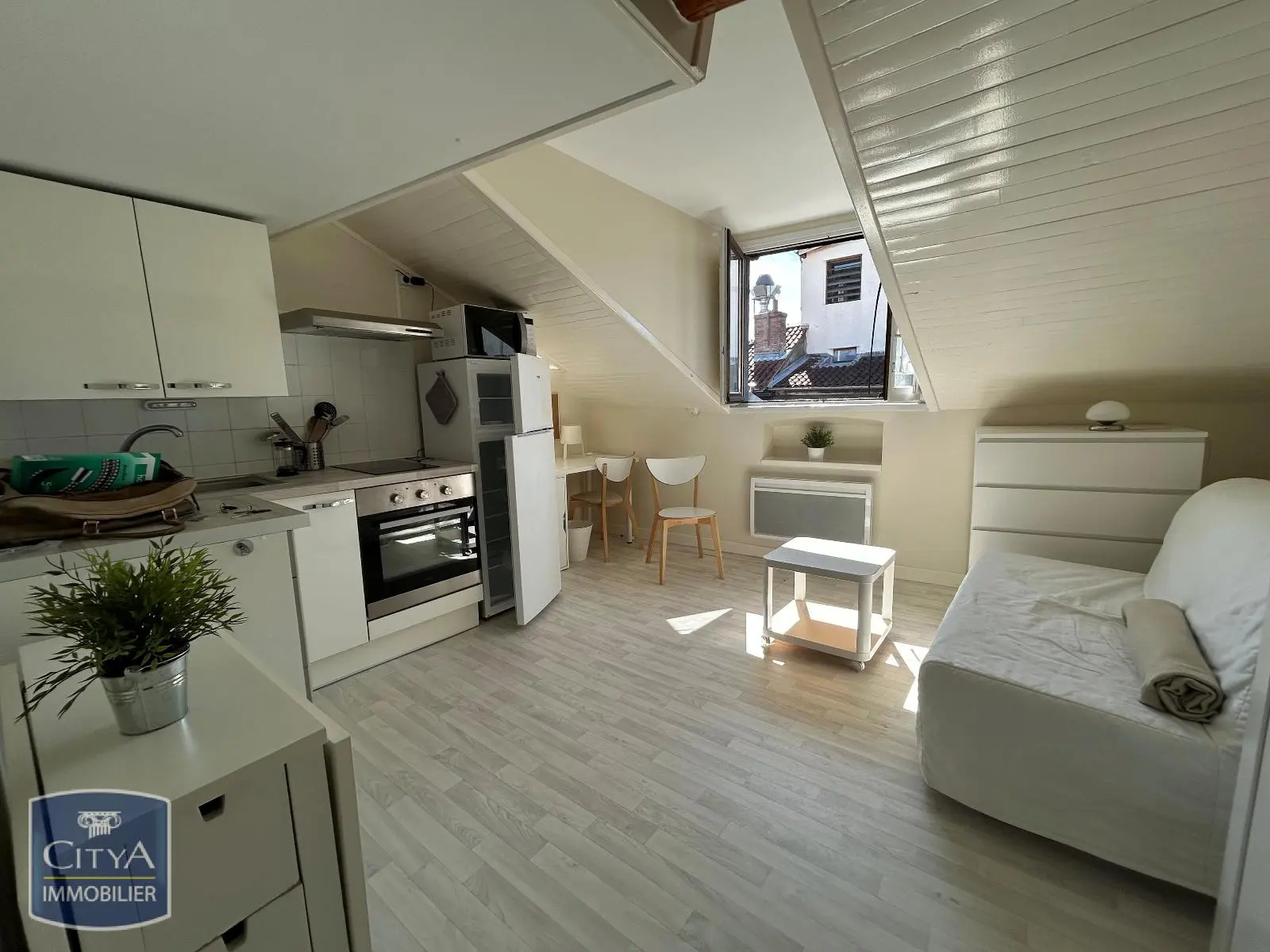 Photo 1 Appartement 1 pièce 14.54m²