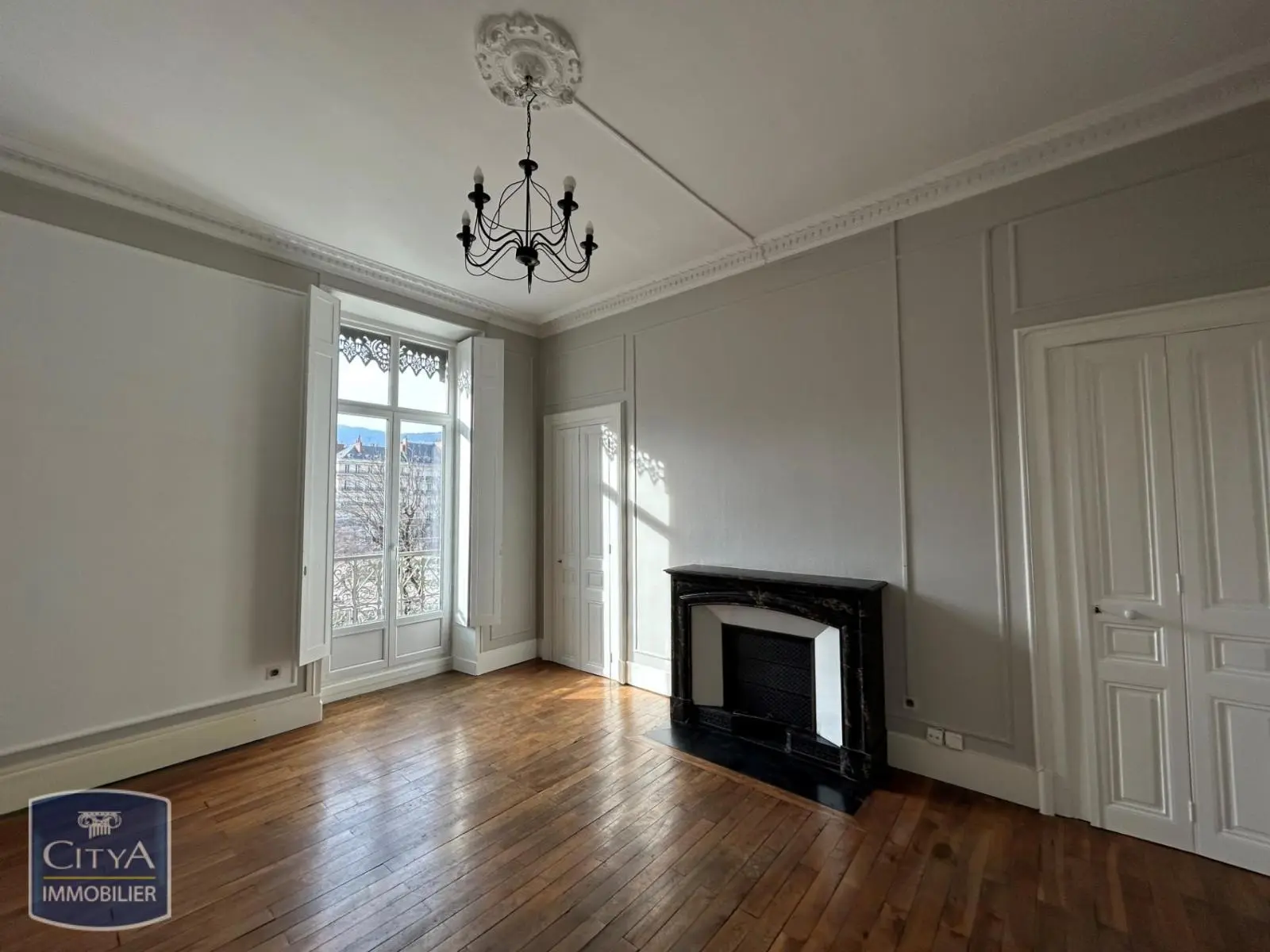 Photo 3 Appartement 4 pièces 121.2m²