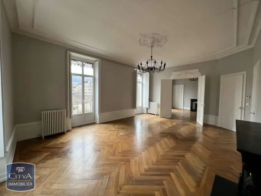 Photo 2 Appartement 4 pièces 121.2m²