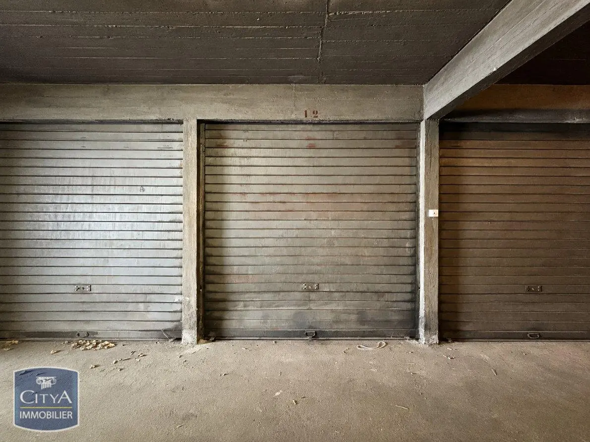 Photo 1 Parking