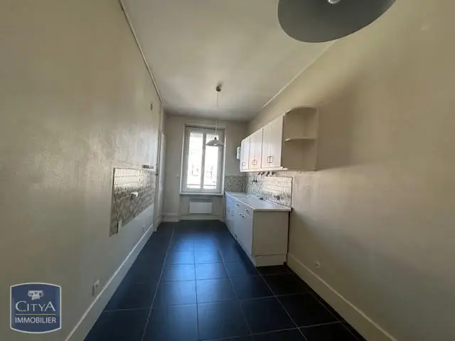 Photo 2 Appartement 1 pièce 37.8m²