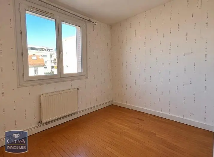 Photo 2 Appartement 4 pièces 67.84m²