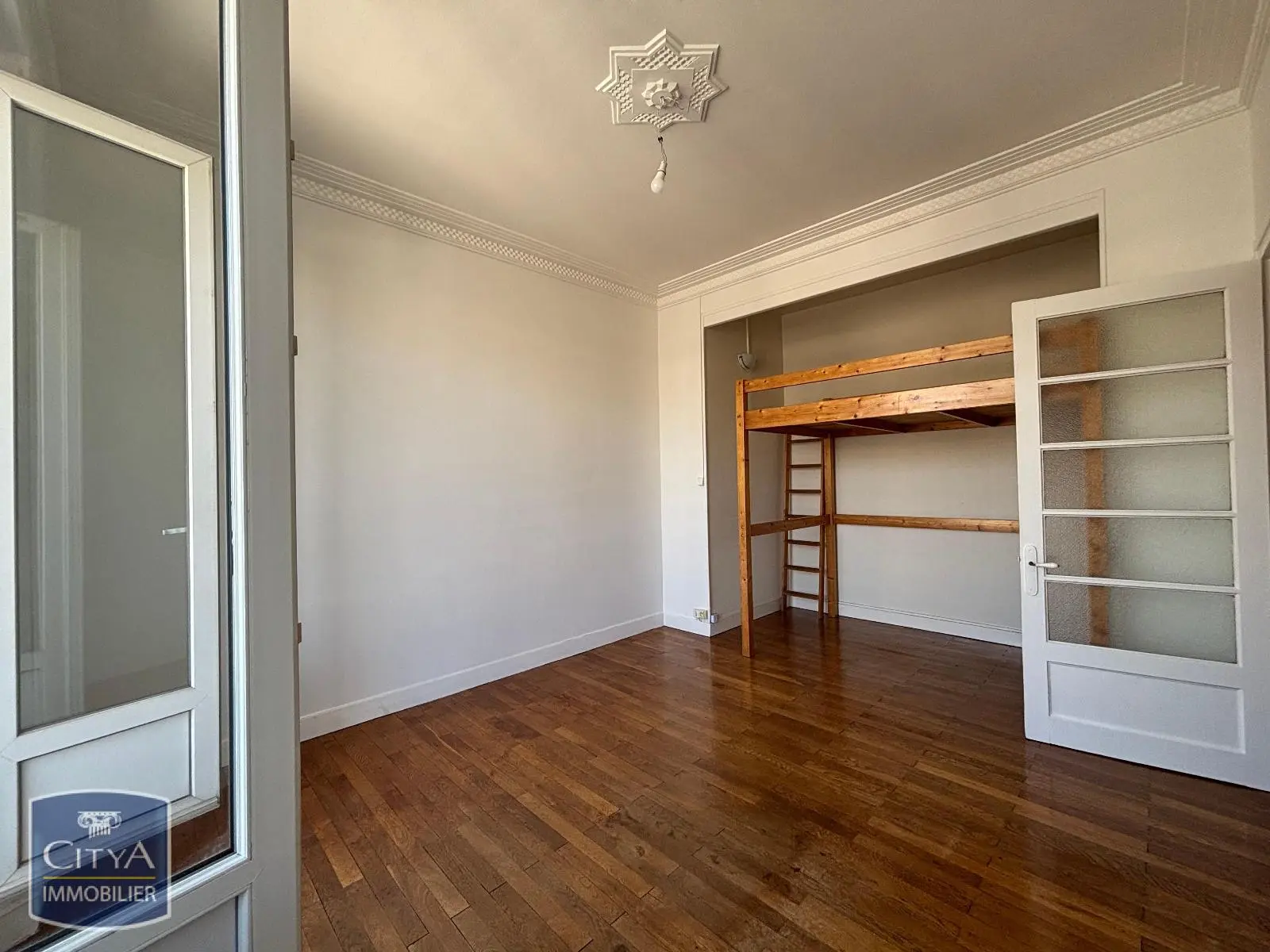 Photo 1 Appartement 1 pièce 32.27m²