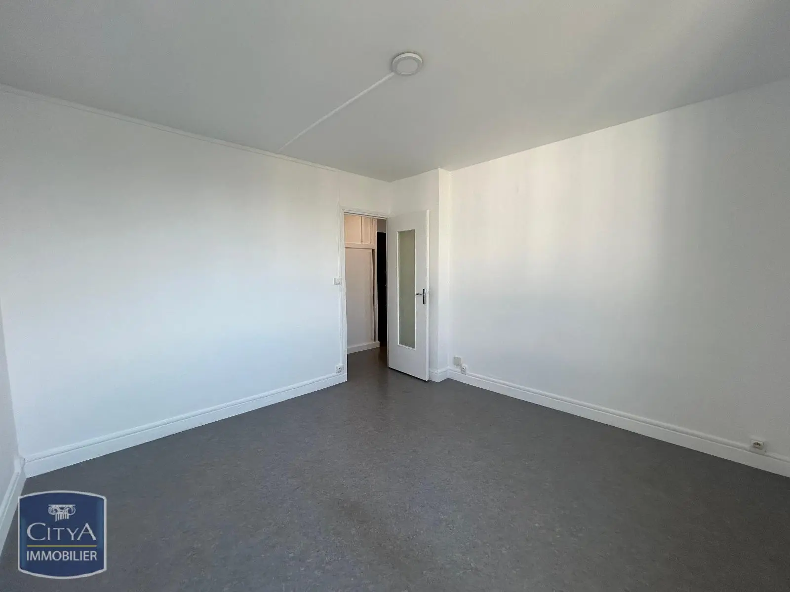 Photo 5 Appartement 1 pièce 27.72m²