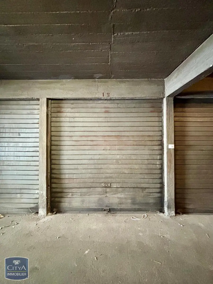 Photo 1 Parking