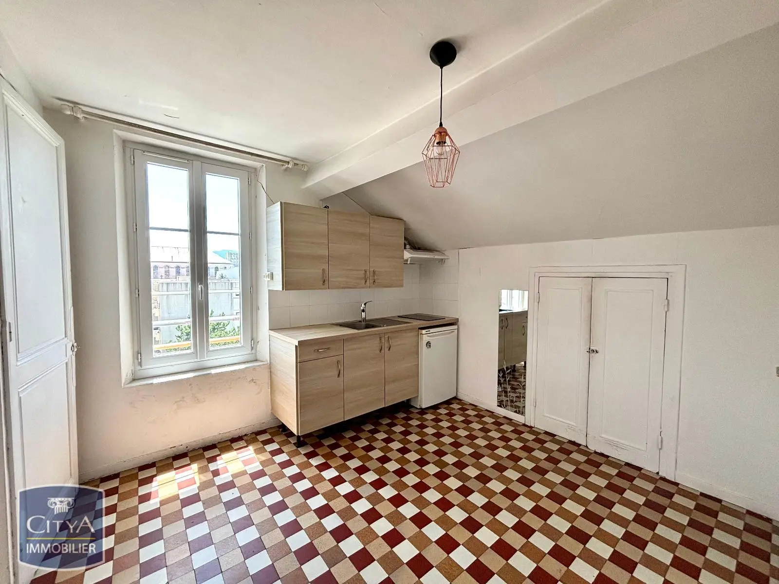 Photo 1 Appartement 1 pièce 17.53m²