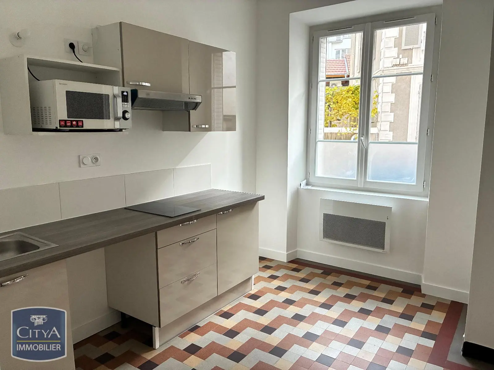 Photo 1 Appartement 1 pièce 25.6m²