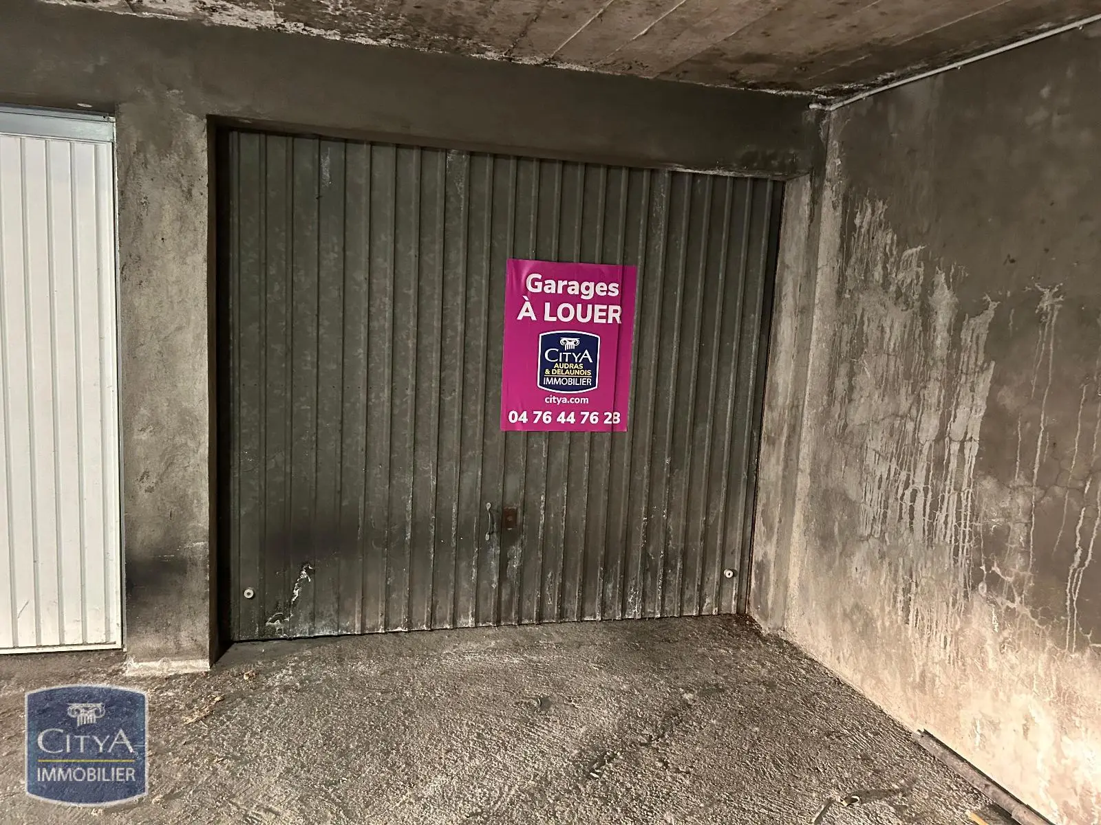 Photo 1 Parking
