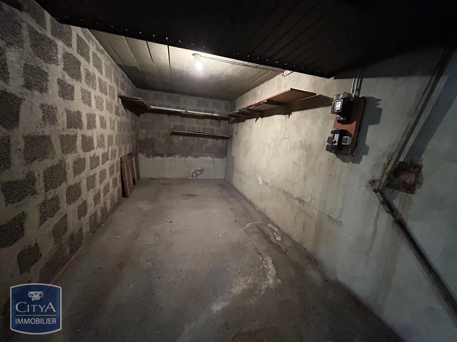 Photo 4 Parking
