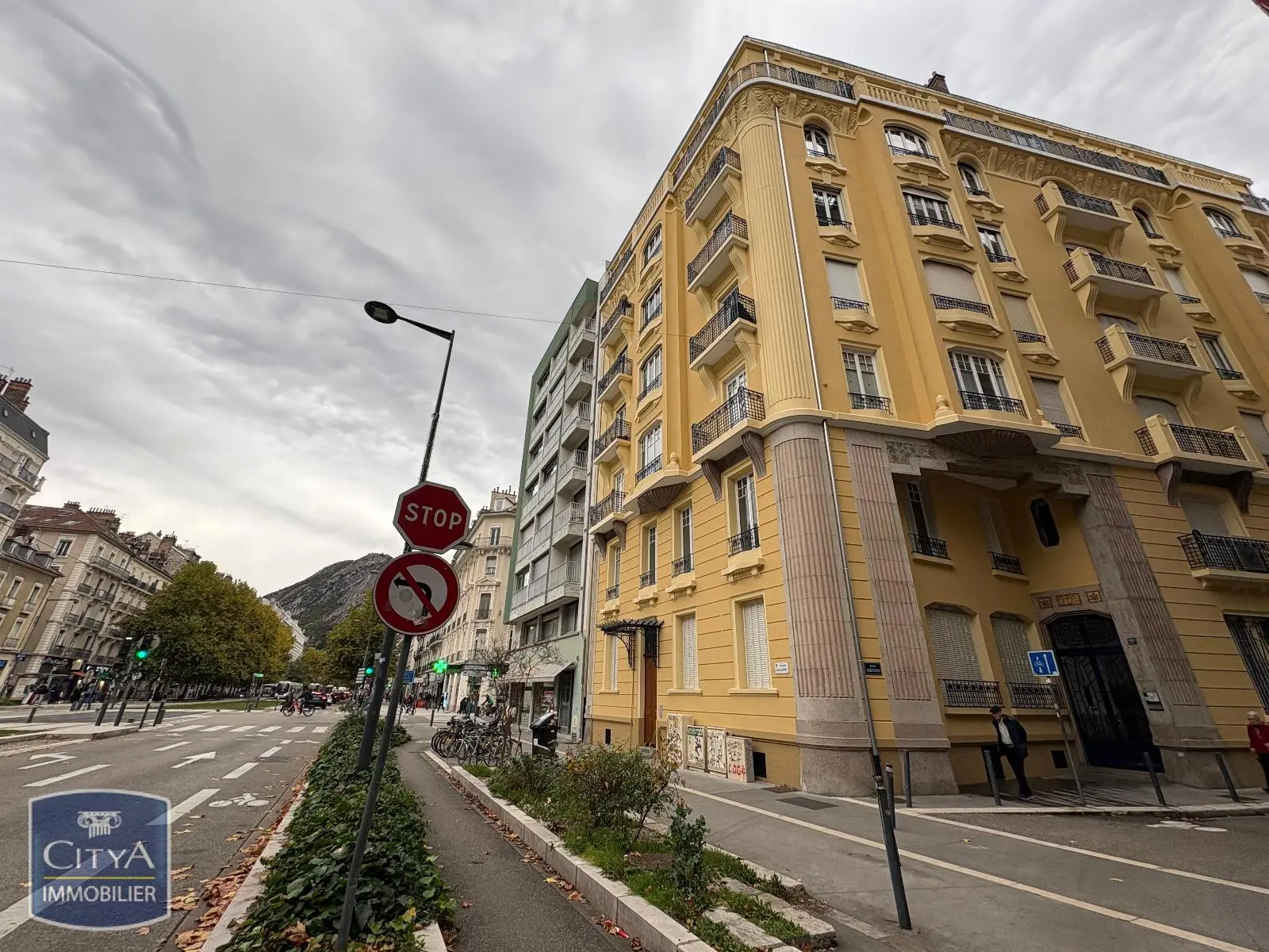 Photo 1 Appartement 1 pièce 18.8m²