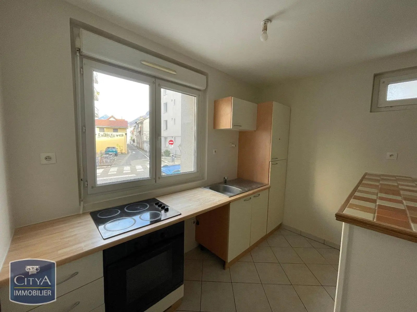 Photo 1 Appartement 1 pièce 28.34m²
