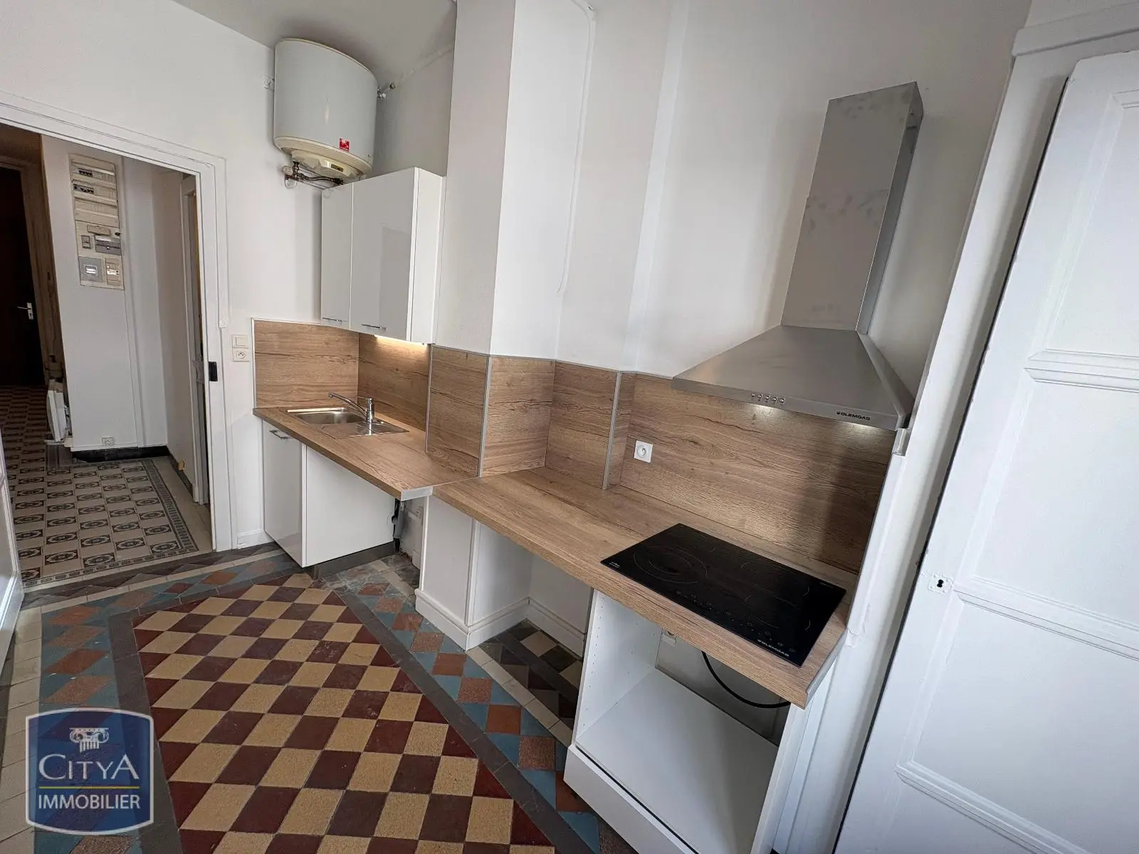 Photo 2 Appartement 1 pièce 35.83m²