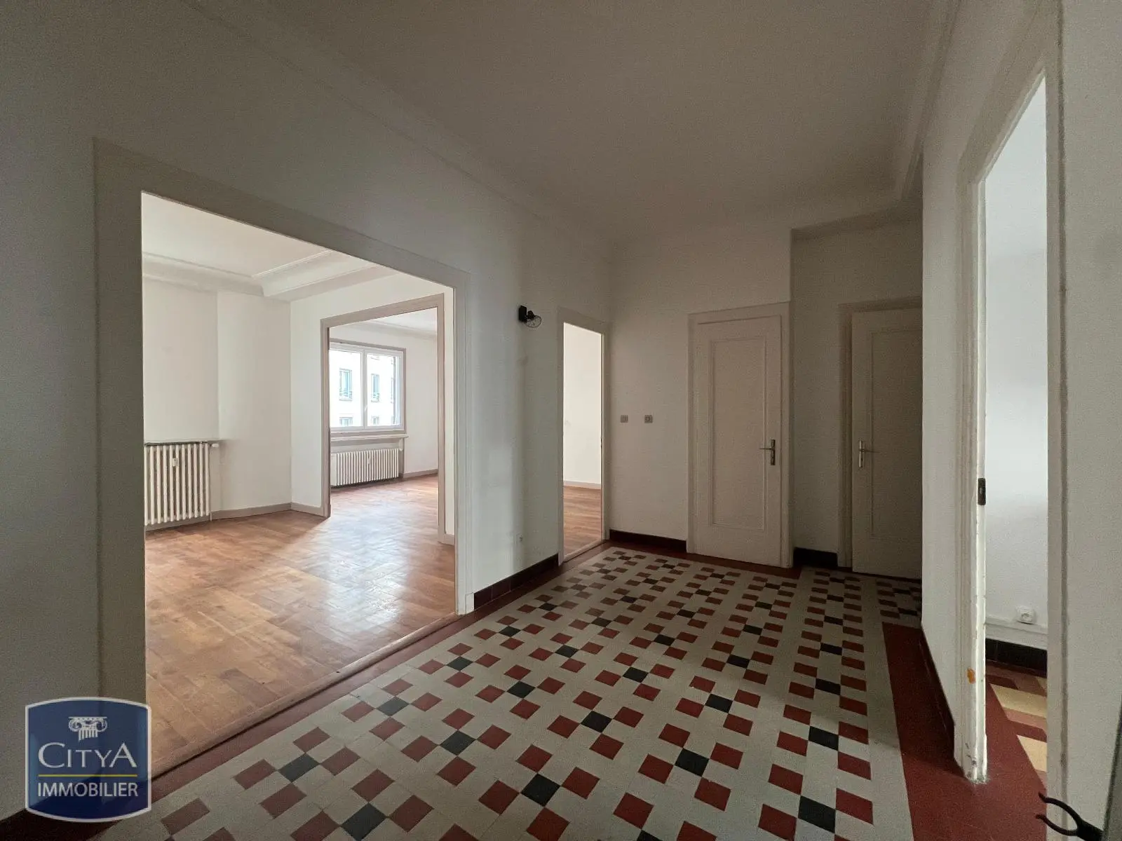 Photo 3 Appartement 4 pièces 97.86m²