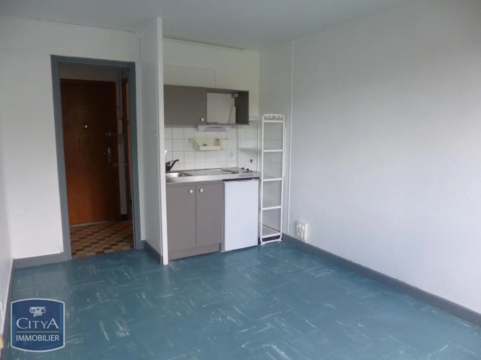 Photo 1 Appartement 1 pièce 18.17m²