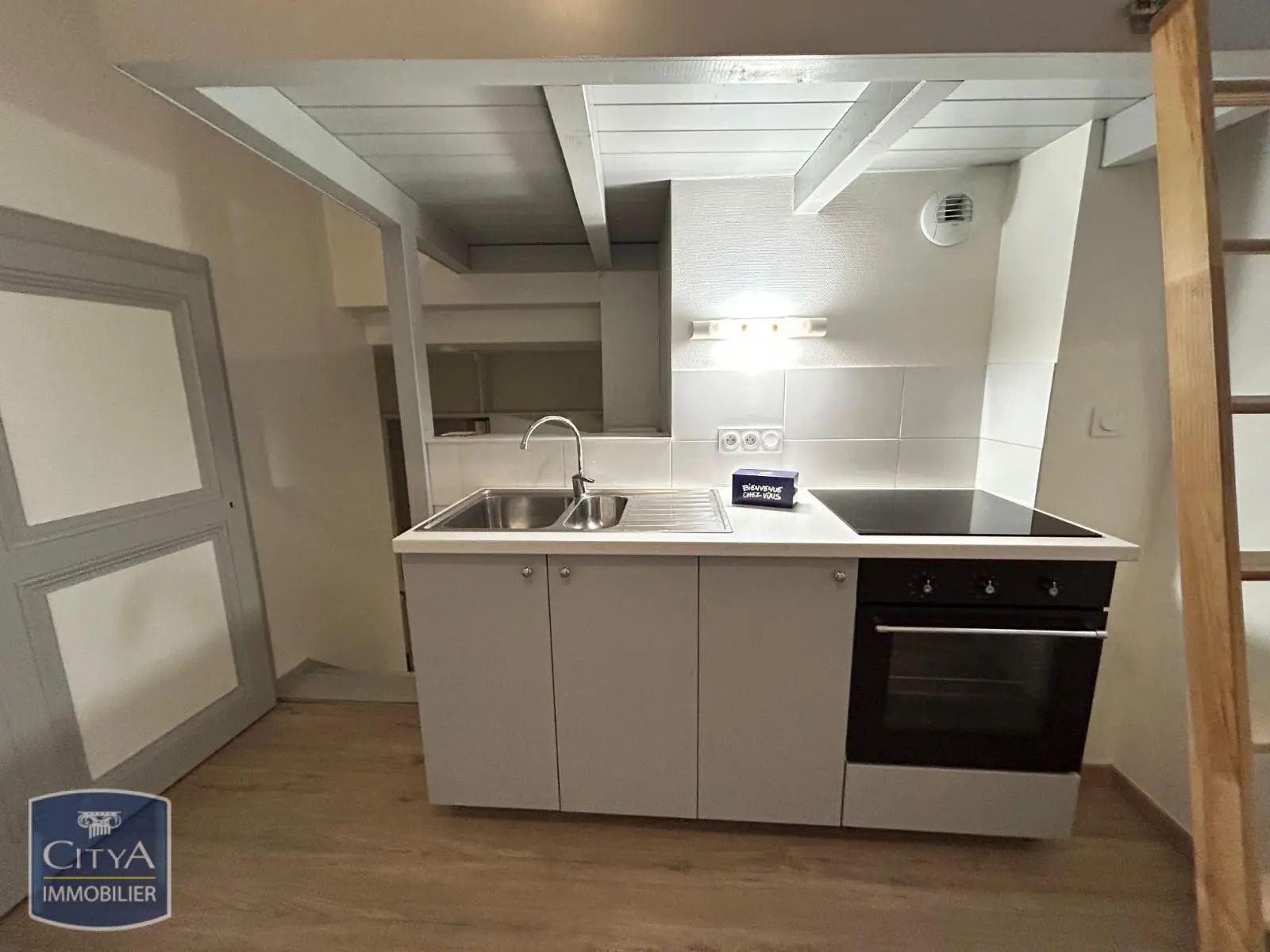 Photo 2 Appartement 1 pièce 18.43m²