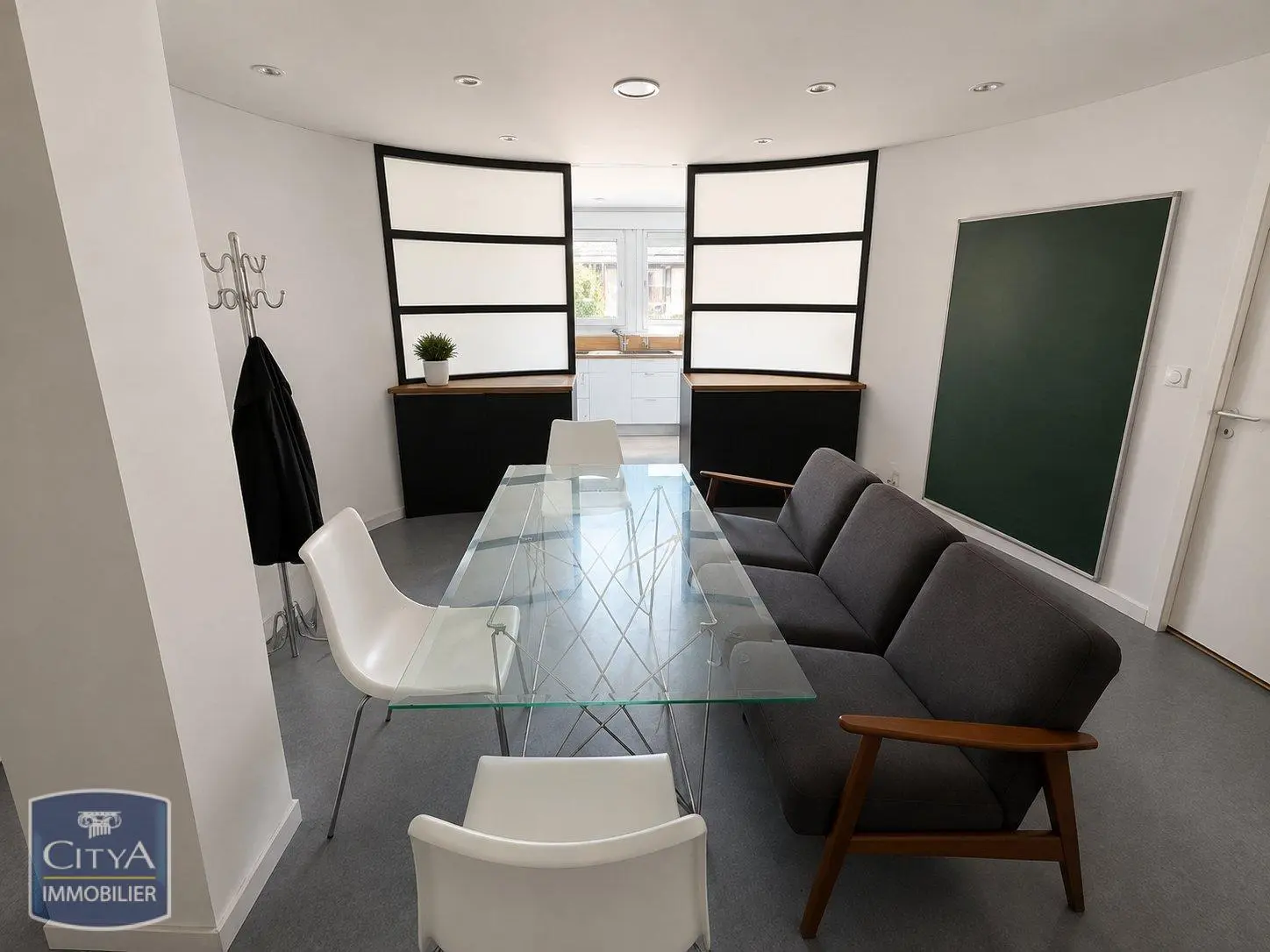Photo 2 Appartement 5 pièces 127.98m²