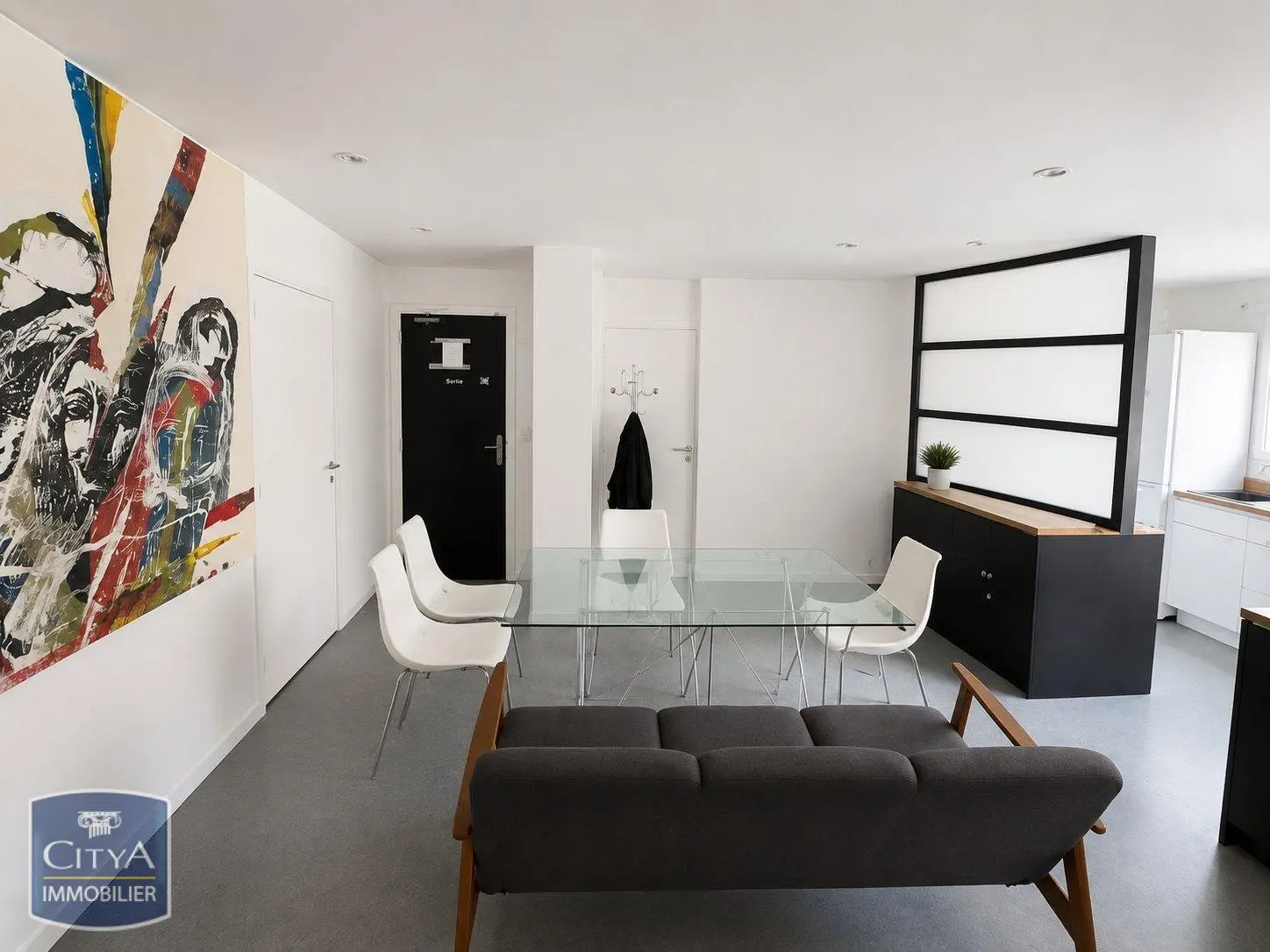Photo 1 Appartement 5 pièces 127.98m²