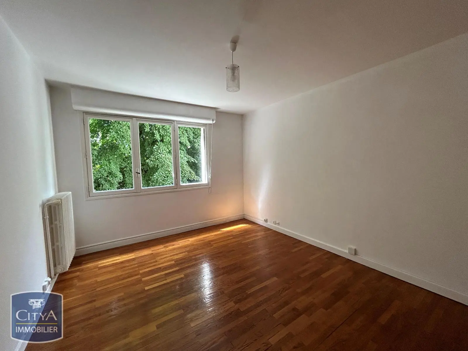 Photo 2 Appartement 1 pièce 33.32m²