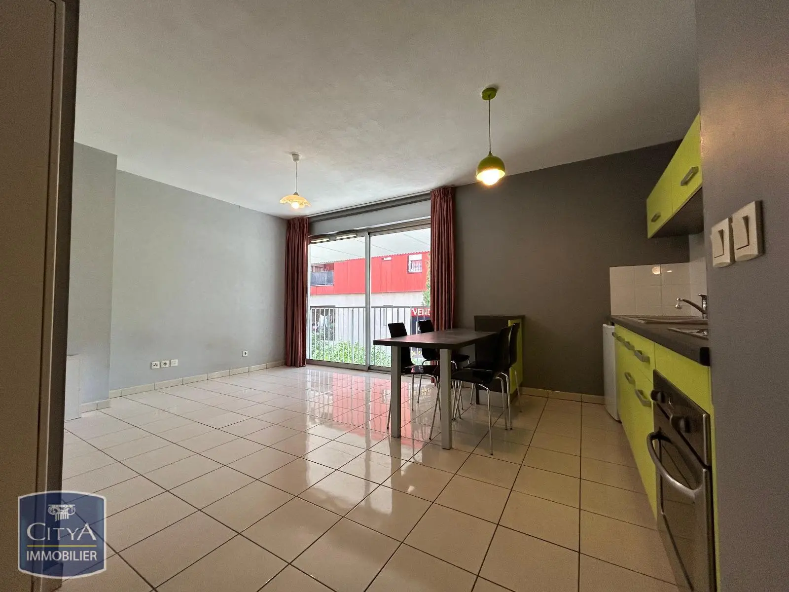Photo 1 Appartement 1 pièce 27.18m²