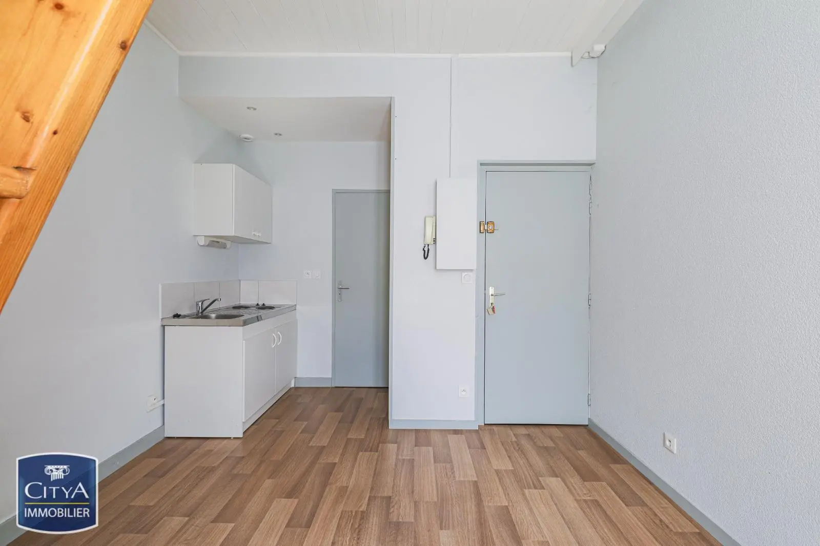 Photo 1 Appartement 1 pièce 20.46m²