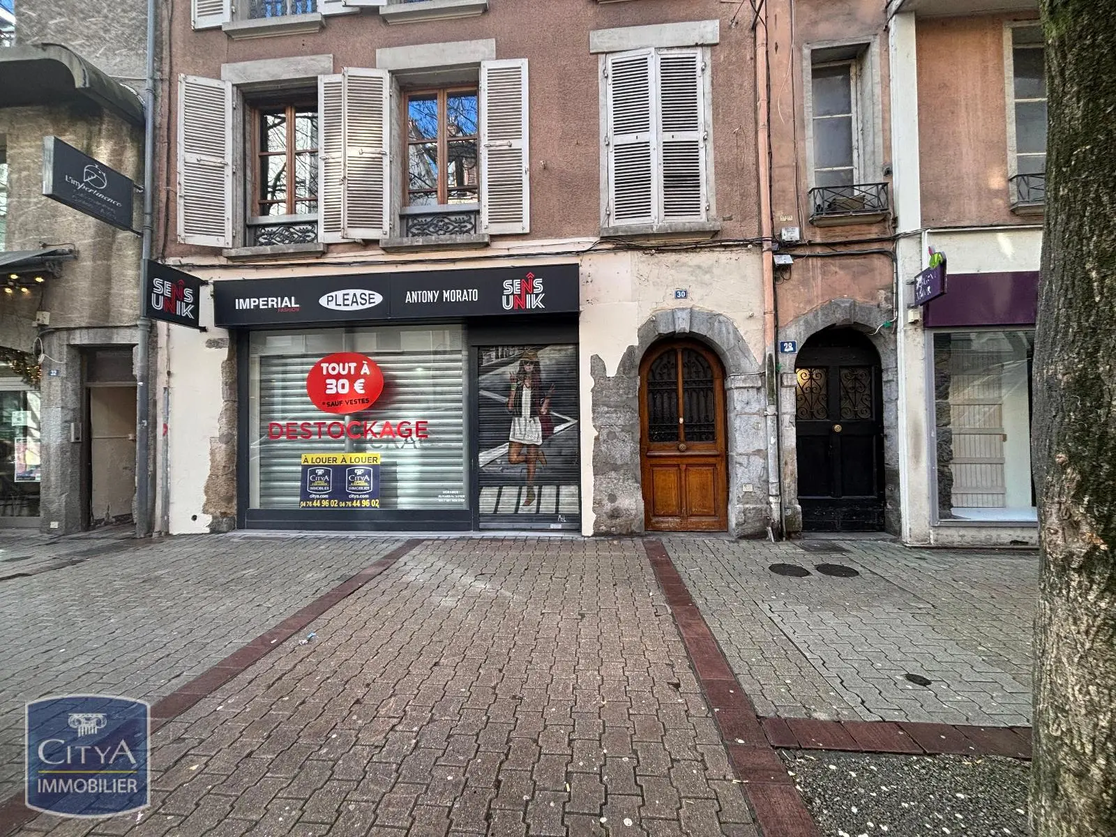 Photo 1 Local Commercial